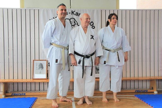 Eppinger Karatekas bei Dan-Prüfung in Schifferstadt